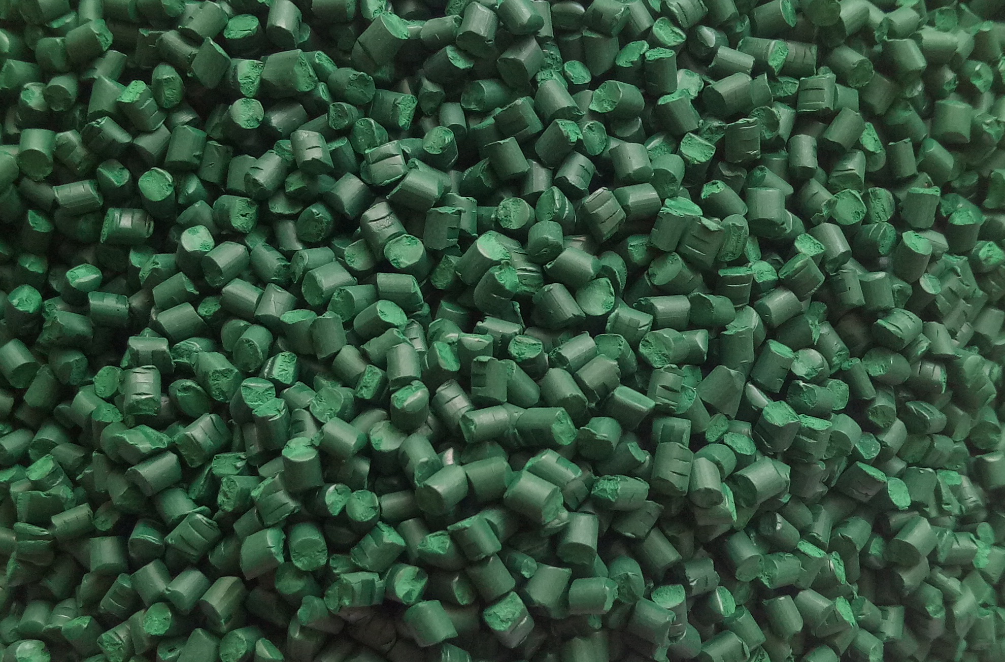 綠色母粒在塑料制品應(yīng)用中會有哪些影響？