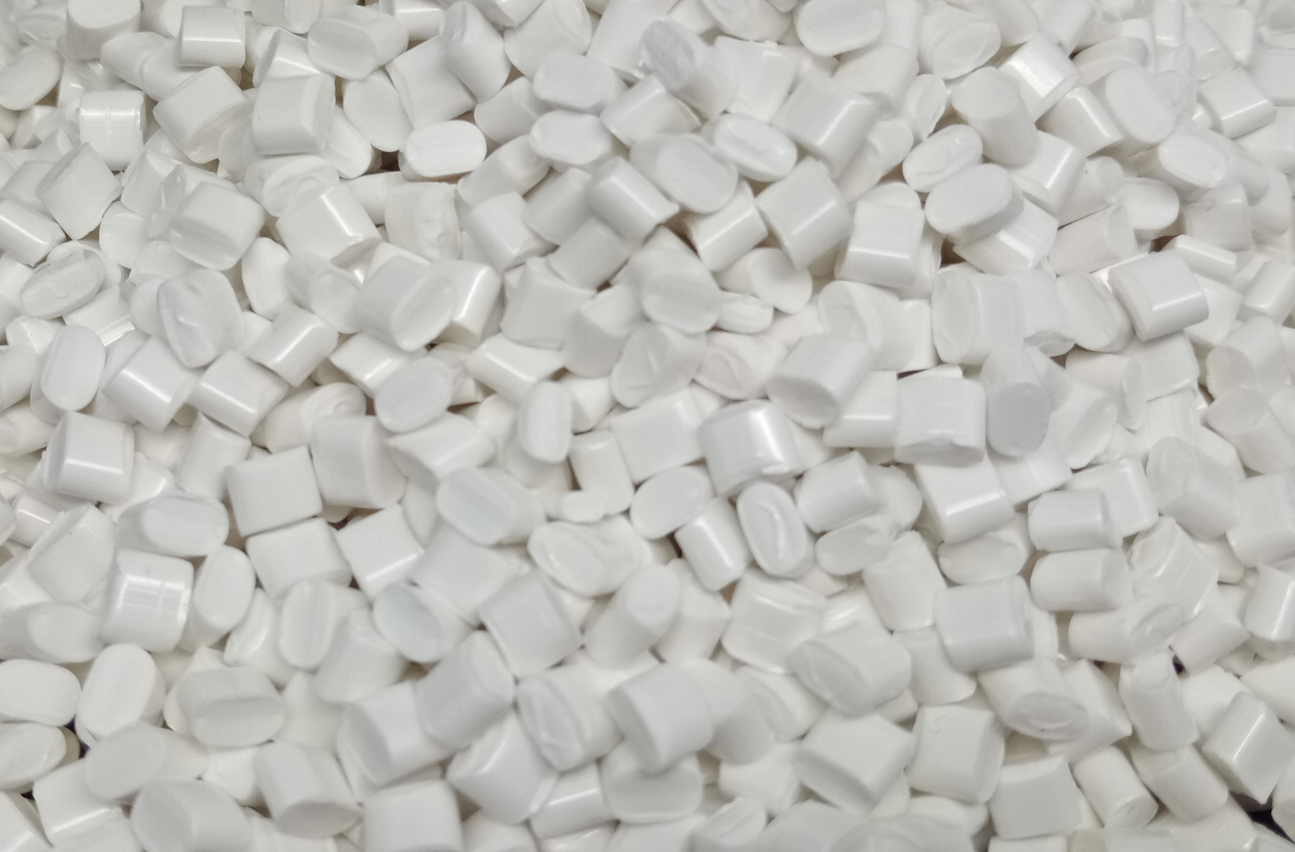 我們?nèi)绾芜x擇白母料的載體？